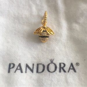 Pandora Queen bee pendant